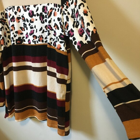 Colourblock Animal Print Soft Knit Rayon Sweater - Picture 6 of 16
